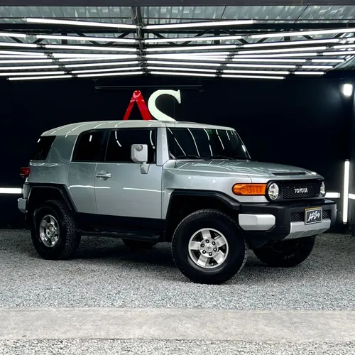 TOYOTA FJ CRUISER BLANCO 4.0 2009 AT