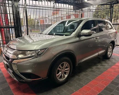 Mitsubishi Outlander 2.4 Kaiteki 