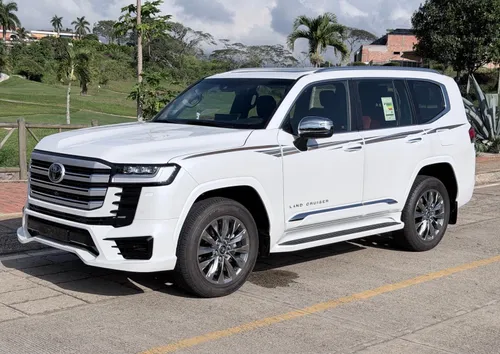 Toyota LC300 VXR Oman 3.3 Twin Turbo Diesel 2024