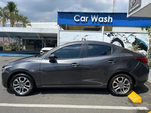 Mazda 2 grand touring lx sedan 2020