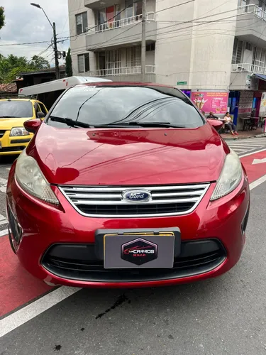  Ford Fiesta Se 1.6 Garantía de la Ford - Automático 2013