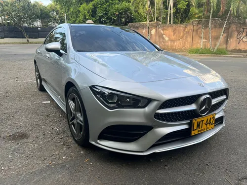 Mercedes Benz CLA 200