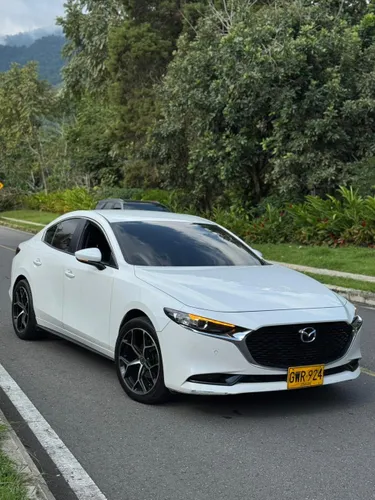 Mazda 3  Modelo 2022 Touring 