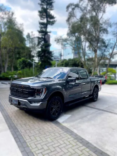 FORD F150 LARIAT SPORT