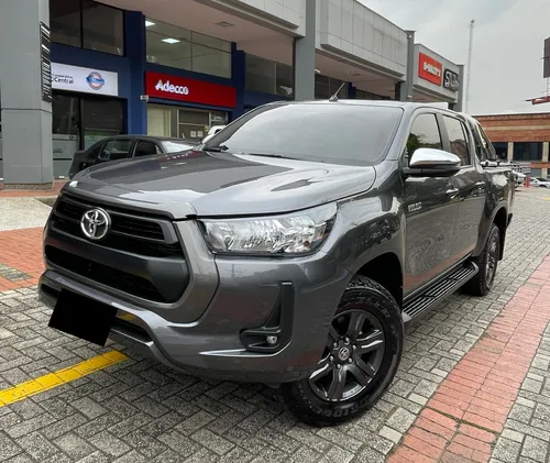 Toyota Hilux 2.4 Diesel 4x4 Mecánica Modelo 2021