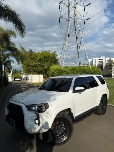 Toyota 4Runner SR5 