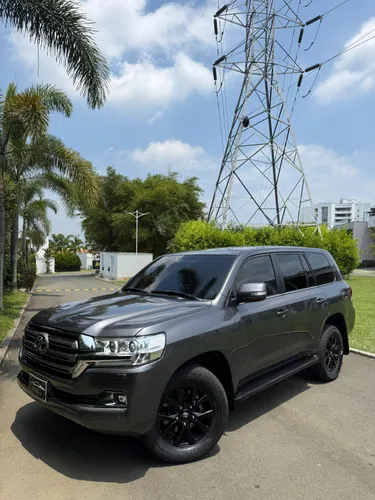 Toyota LC200 Sahara VX Imperial 