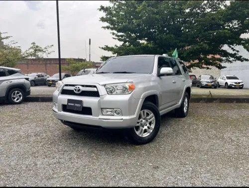 Toyota 4Runner Limited 2011