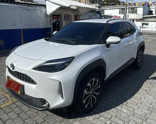 Toyota Corolla Yaris XLS 2023 