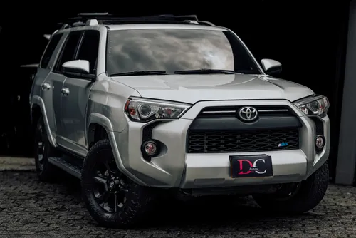 Toyota 4Runner SR5 2020