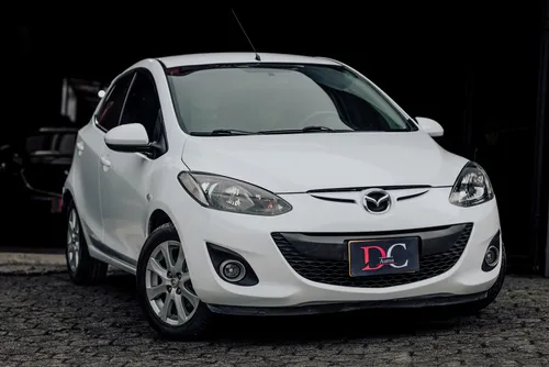 Mazda 2 AT 2012