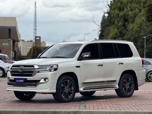 Toyota LC200 Sahara 4.0 2020