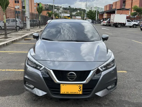 Nissan Versa Exclusive