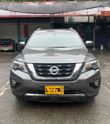 Nissan pathfinder 