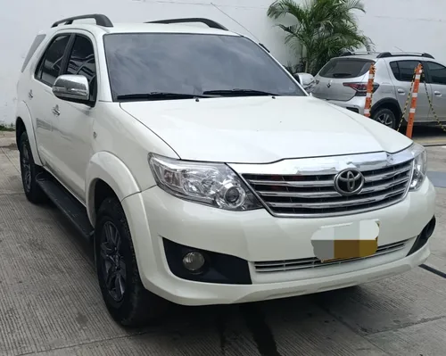 Toyota Fortuner Urbana 2.7 2011