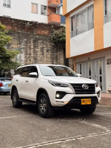 Toyota Fortuner SR 2.8 4x4 2021