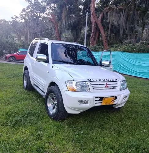 Mitsubishi Montero 2002 GLS 3.5 Mecánico 4X4 con 230.000 km