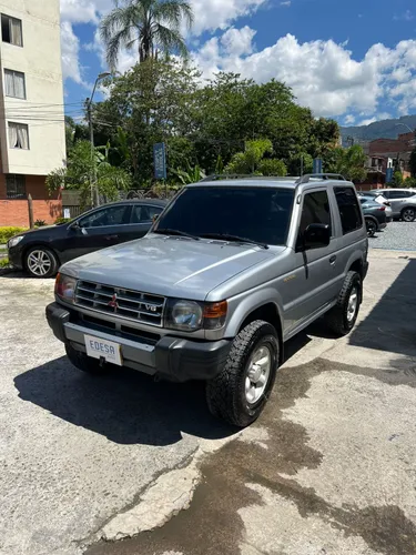 MITSUBISHI MONTERO 3.0