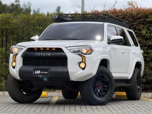 TOYOTA 4RUNNER SR5 -2016-