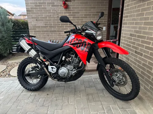 Yamaha Xt 660R jugueteada