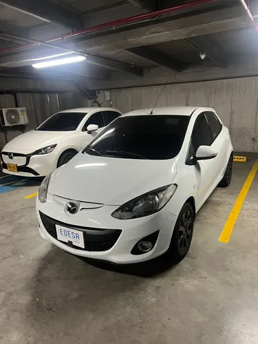 MAZDA 2 AT 2015