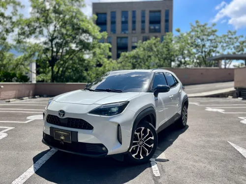 Toyota Yaris CROSS 2023 