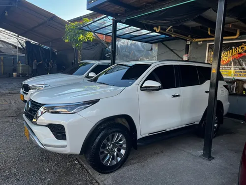 Toyota Fortuner 2.4 street at7 2022 