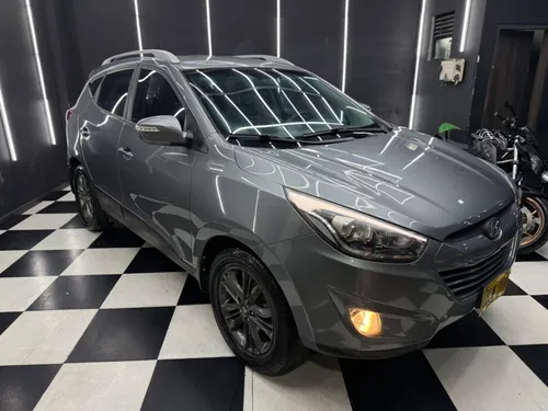 HIUNDAY TUSCON IX-35