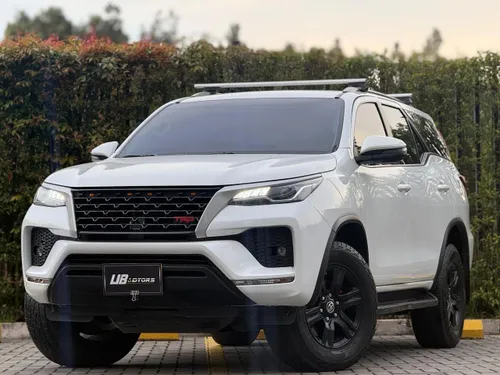 TOYOTA FORTUNER SR-2023-DIESEL