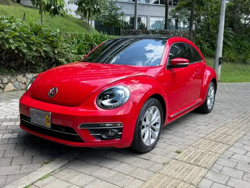 VOLKSWAGEN BETTLE ROJO  2019 2.500cc 