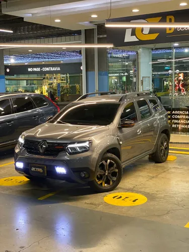 RENAULT DUSTER ICONIC 4X4 2025