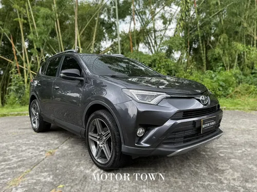 TOYOTA RAV4 2018