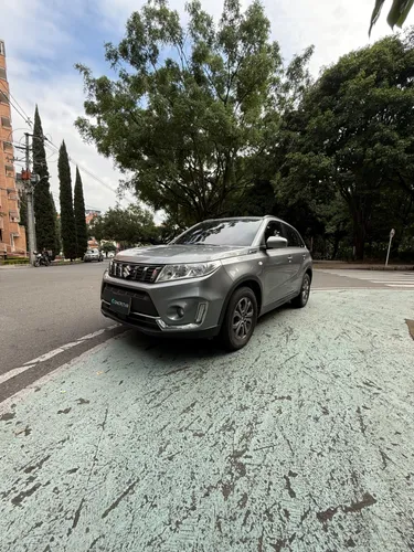 Suzuki Vitara Live GL 2022 Mecánica 4x2