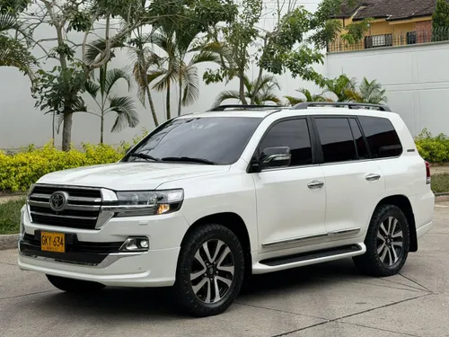 TOYOTA LAND CRUISER SAHARA LC200 EUROPEA  EXECUTIVE LOUNGE 2020 