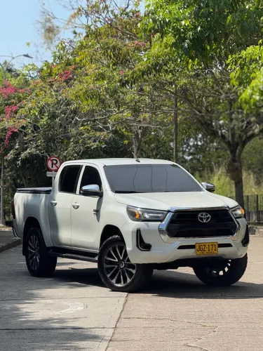 Toyota hilux SRV 2018 blindada 