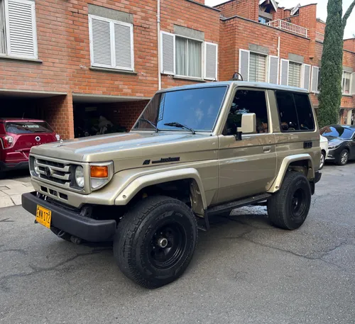 Toyota Land Cruiser machito 1990