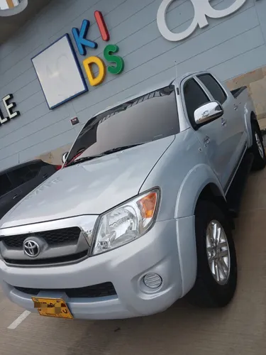 Toyota Hilux Vigo MT 4x4 2006