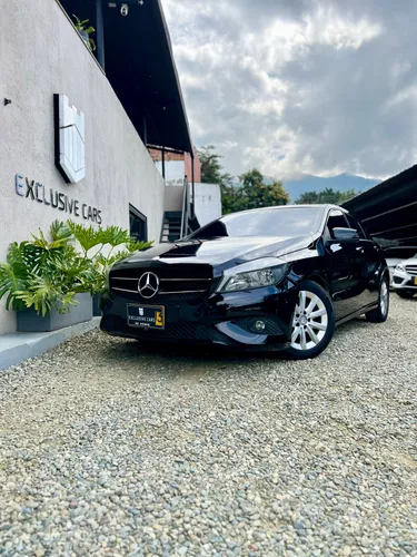 MERCEDES-BENZ A200 2013