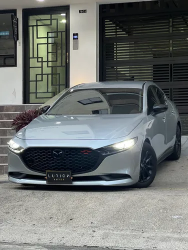 Mazda 3 Touring 2.0 modelo 2021