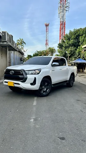 Toyota Hilux 2.4 