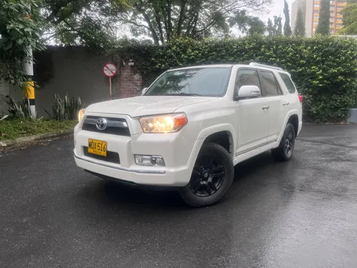 Toyota 4 Runner Limited 2011