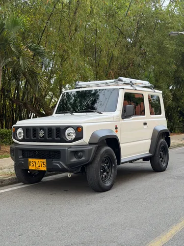 SUZUKI JIMNY 2023 ÚNICO DUEO 
