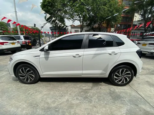 Volkswagen POLO 2025  HIGHLINE AT 1000CC 4AB ABS
