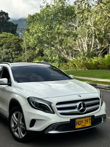 MERCEDEZ BENZ GLA 200 - 2015