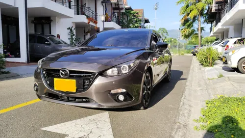Mazda 3 Touring automático 2017