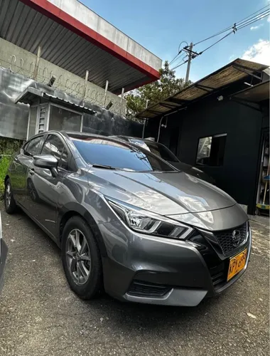 Nissan Versa Sense 2022