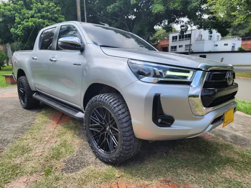 Toyota Hilux 2.8 SRX 2023  Diesel 