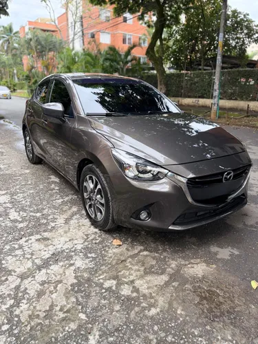 Mazda 2 grand touring LX 