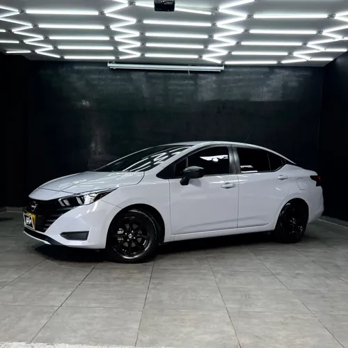 Nissan Versa Sense 2024 