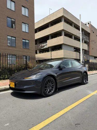 Tesla modelo 3 Rwd